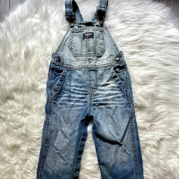 OshKosh B’Gosh Classic Denim Carpenter Jean Overalls Size Kids 24 Boys/Girls - Picture 1 of 6